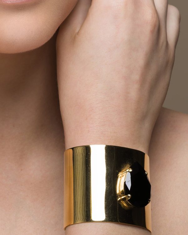 Manhattan Nights Black Teardrop Gold Cuff Bracelet Grande, Gold - Image 3