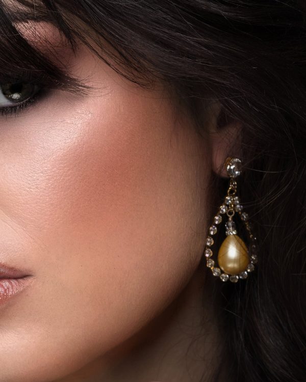 Stealing Kisses Pearl Teardrop Earrings, silver metal 4.5cm earrings - Image 3