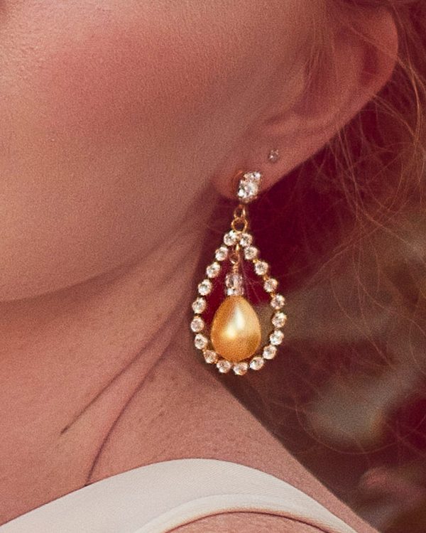 Stealing Kisses Pearl Teardrop Earrings, silver metal 4.5cm earrings - Image 6