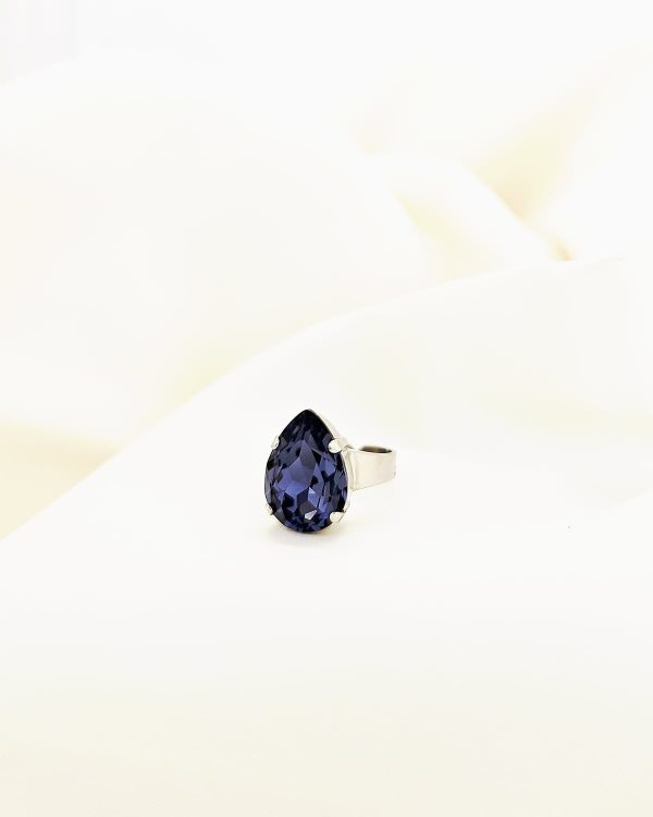 Manhattan Purple Teardrop Petite Ring Rhodium - Image 4