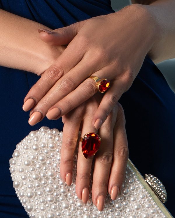 Manhattan Fire Red Teardrop Ring Gold - Image 2